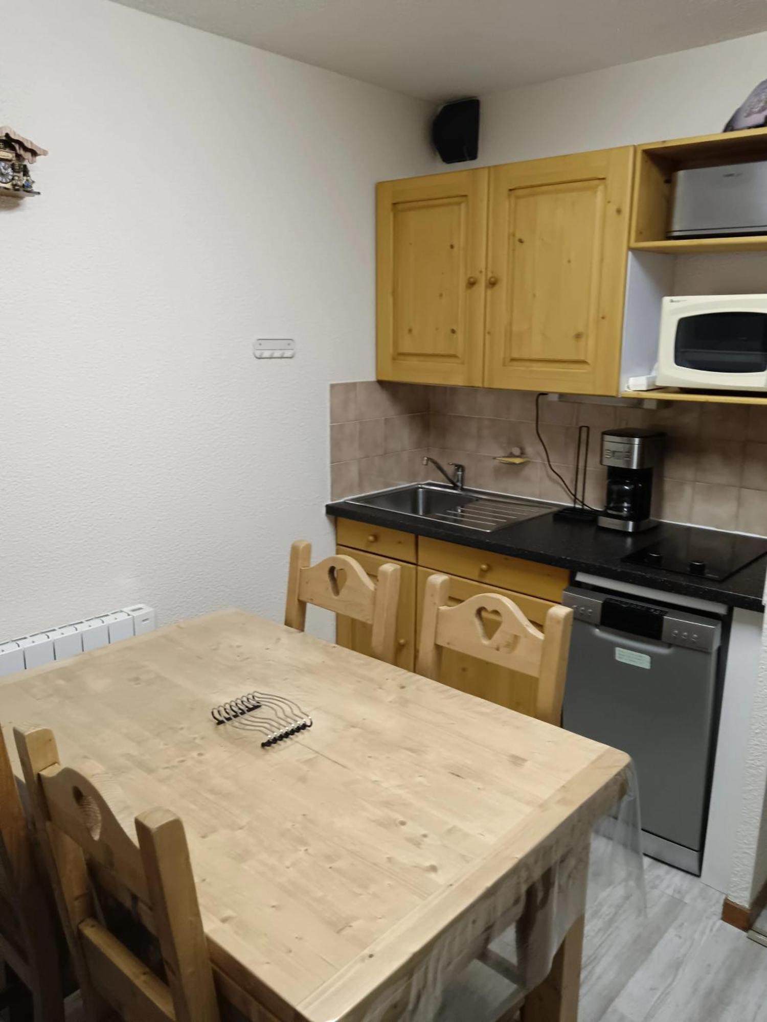 Appartement Confortable Avec Vue Sur La Montagne 노르트 담 드 벨레콤 외부 사진