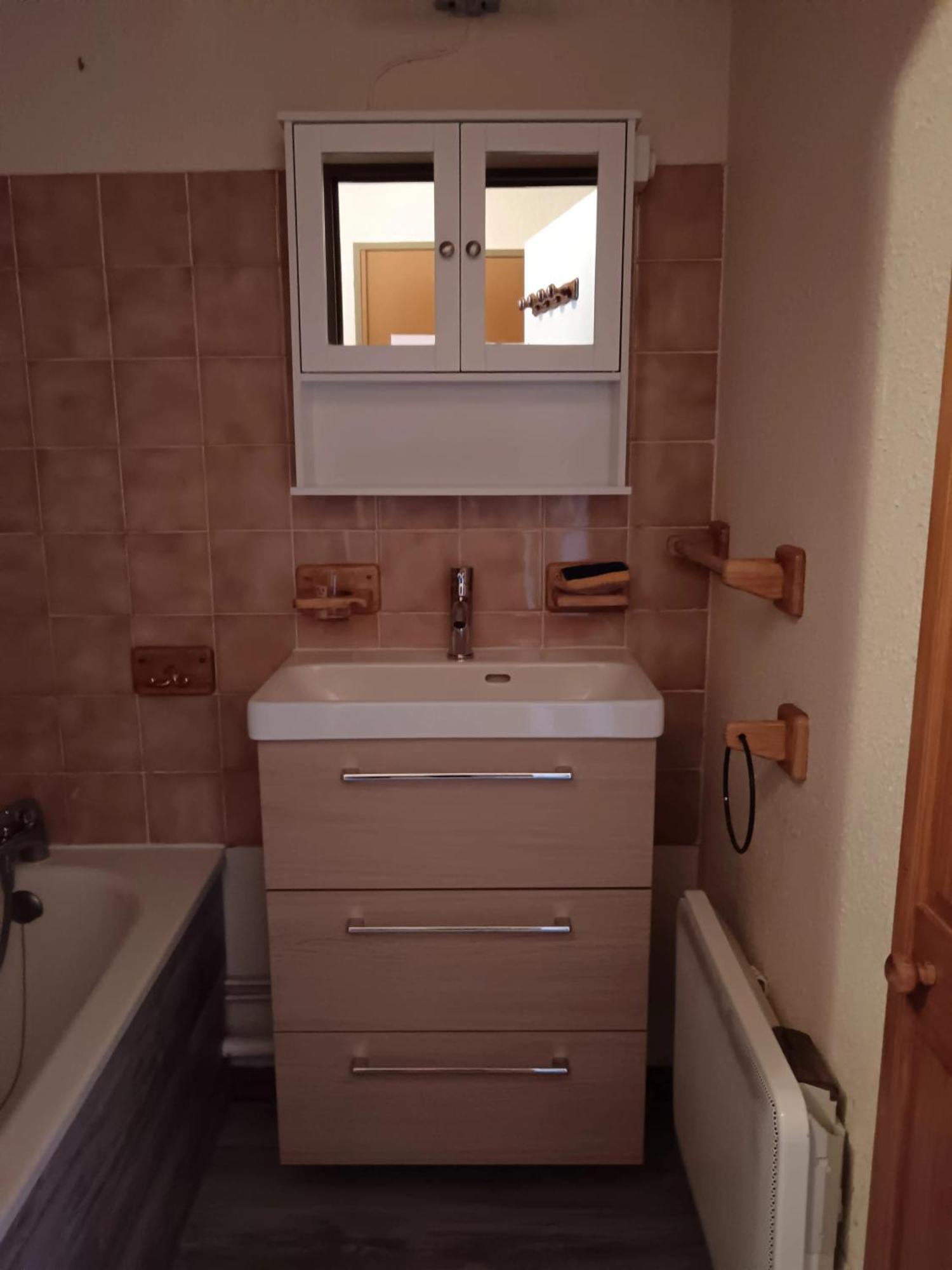 Appartement Confortable Avec Vue Sur La Montagne 노르트 담 드 벨레콤 외부 사진